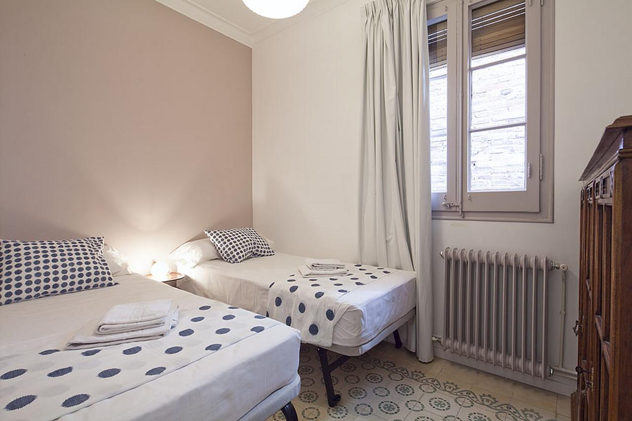 Central And Spacious Family Apartment Βαρκελώνη Εξωτερικό φωτογραφία